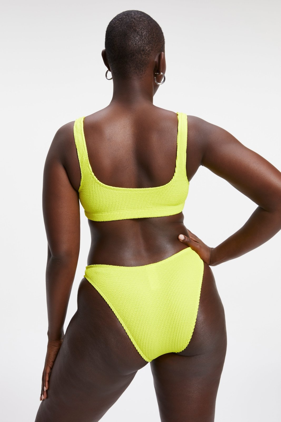 ALWAYS FITS SCOOP BIKINI TOP | ELECTRIC YELLOW001